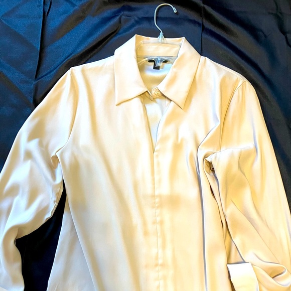 Silky long sleeve blouse, Banana Republic - Picture 2 of 7